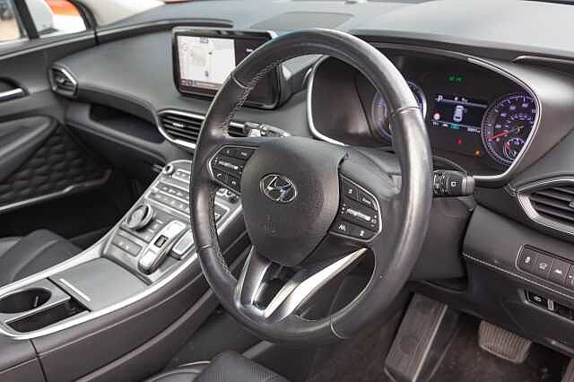 Hyundai SANTA FE 1.6 TGDi Hybrid Premium 5dr Auto Typhoon Silver