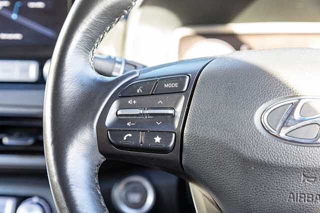 Hyundai KONA 150kW Premium 64kWh 5dr Auto Abyss Black