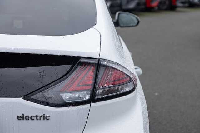 Hyundai IONIQ 100kW Premium SE 38kWh 5dr Auto