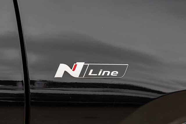 Hyundai TUCSON 1.6T Hybrid N Line S 5dr Auto Abyss Black