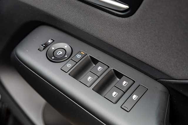 Hyundai KONA 1.6T 138 Advance 5dr Abyss Black