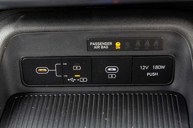 Hyundai KONA 1.6T 138 Advance 5dr Abyss Black