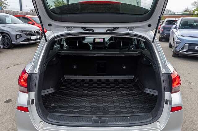 Hyundai i30 1.4T GDI Premium SE 5dr