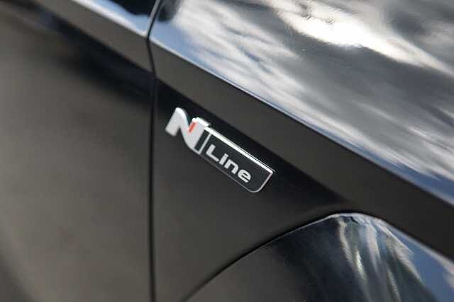 Hyundai KONA 1.6 Hybrid 129 N Line S 5dr DCT Abyss Black
