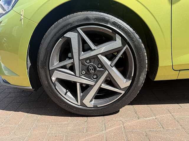 Hyundai I20 1.0T GDi 90 Tech Line 5dr DCT Lucid LIME
