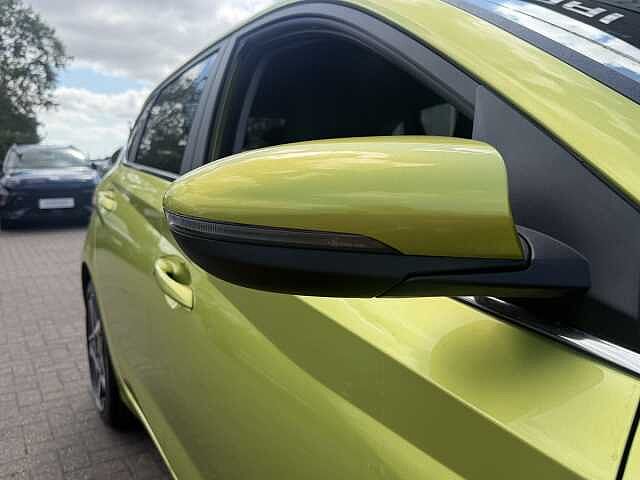 Hyundai I20 1.0T GDi 90 Tech Line 5dr DCT Lucid LIME