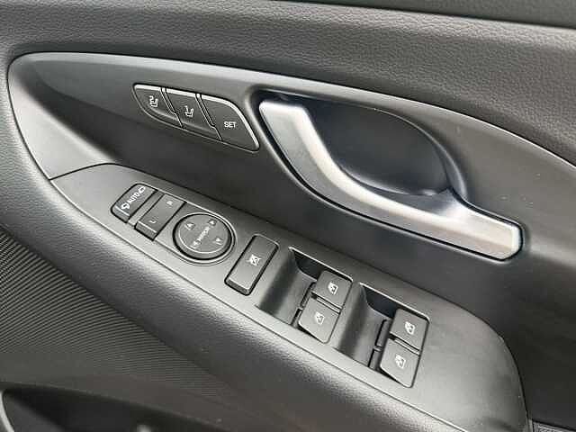 Hyundai i30 1.4T GDI N Line+ [Nav] 5dr