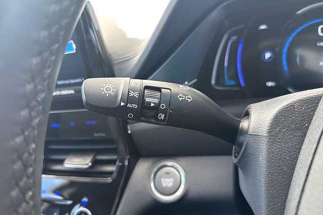 Hyundai IONIQ 100kW Premium 38kWh 5dr Auto