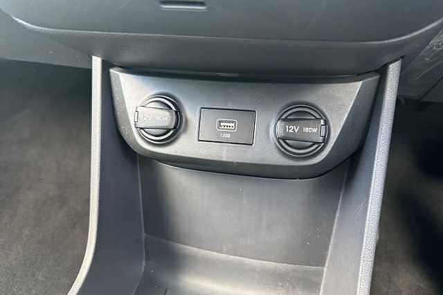 Hyundai IONIQ 100kW Premium 38kWh 5dr Auto
