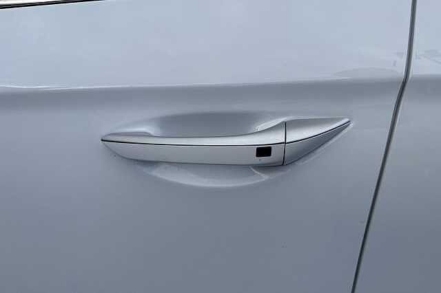 Hyundai IONIQ 100kW Premium 38kWh 5dr Auto