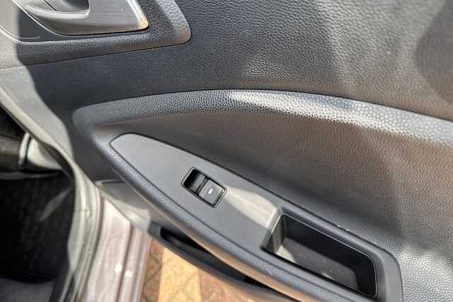 Hyundai i20 1.2 MPi Play 5dr