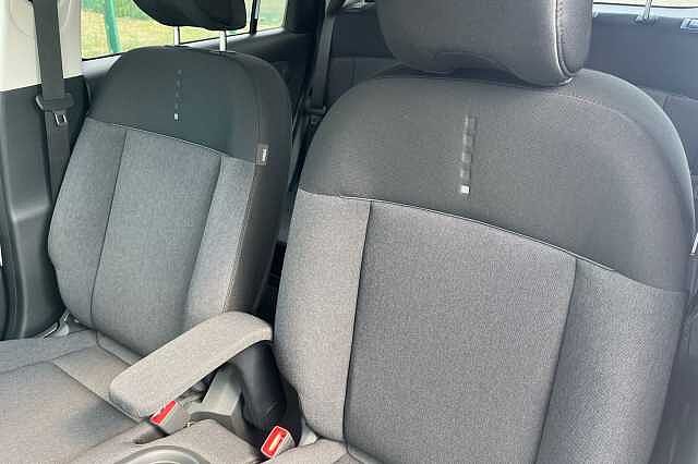 Hyundai INSTER Long Range 49kwh 02 Suv 5dr Electric Auto (115 Ps) Atlas White