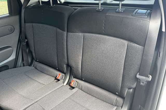 Hyundai INSTER Long Range 49kwh 02 Suv 5dr Electric Auto (115 Ps) Atlas White