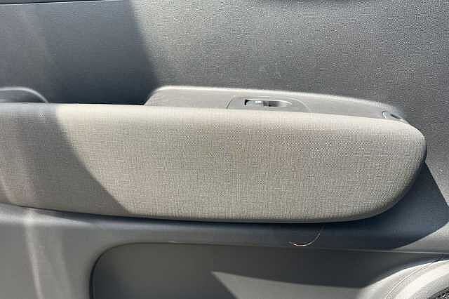 Hyundai INSTER Long Range 49kwh 02 Suv 5dr Electric Auto (115 Ps) Atlas White