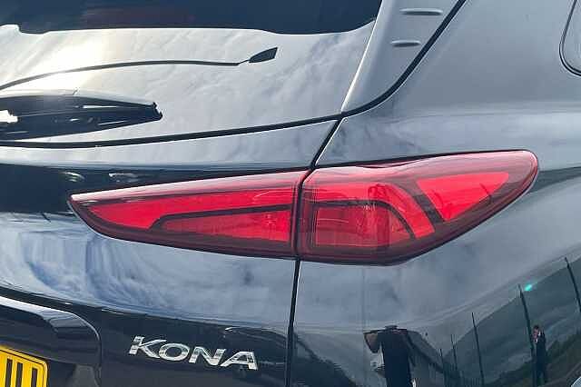Hyundai KONA 1.6 H Gdi Premium Suv 5dr Petrol Hybrid Dct Euro 6 (s/s) (141 Ps) Black