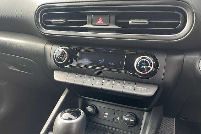 Hyundai KONA 1.6 H Gdi Premium Suv 5dr Petrol Hybrid Dct Euro 6 (s/s) (141 Ps) Black