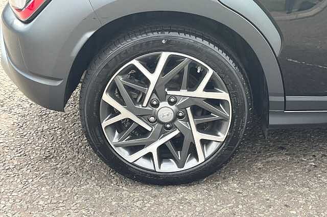 Hyundai KONA 1.6 H Gdi Premium Suv 5dr Petrol Hybrid Dct Euro 6 (s/s) (141 Ps) Black