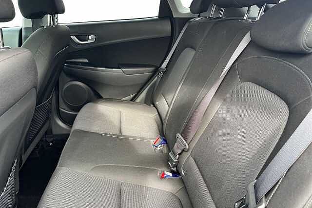 Hyundai KONA 1.6 H Gdi Premium Suv 5dr Petrol Hybrid Dct Euro 6 (s/s) (141 Ps) Black