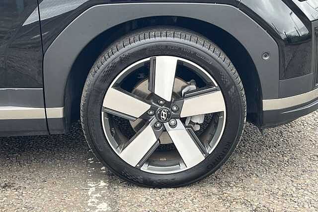 Hyundai SANTA FE 1.6 H T Gdi Ultimate Suv 5dr Petrol Hybrid Auto Euro 6 (s/s) (7seat) (215 Ps) Abyss Black