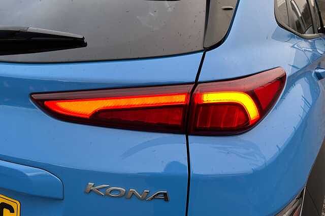 Hyundai KONA 1.6 H Gdi Premium Suv 5dr Petrol Hybrid Dct Euro 6 (s/s) (141 Ps) Surfy Blue