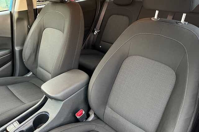 Hyundai KONA 1.6 H Gdi Premium Suv 5dr Petrol Hybrid Dct Euro 6 (s/s) (141 Ps) Surfy Blue