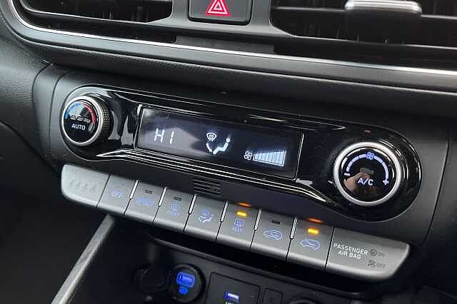 Hyundai KONA 1.6 H Gdi Premium Suv 5dr Petrol Hybrid Dct Euro 6 (s/s) (141 Ps) Surfy Blue