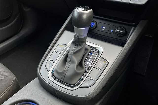 Hyundai KONA 1.6 H Gdi Premium Suv 5dr Petrol Hybrid Dct Euro 6 (s/s) (141 Ps) Surfy Blue