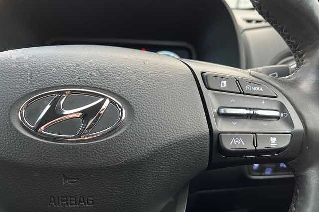 Hyundai KONA 1.6 H Gdi Premium Suv 5dr Petrol Hybrid Dct Euro 6 (s/s) (141 Ps) Surfy Blue