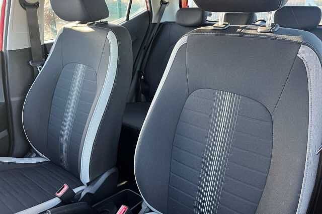 Hyundai I10 1.2 Se Connect Hatchback 5dr Petrol Manual Euro 6 (s/s) (84 Ps) Red