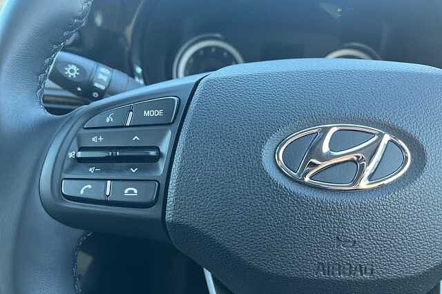 Hyundai I10 1.2 Se Connect Hatchback 5dr Petrol Manual Euro 6 (s/s) (84 Ps) Red