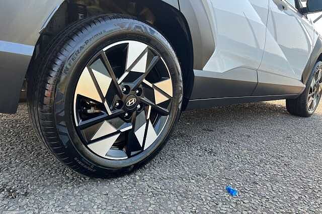 Hyundai KONA 1.6 H Gdi Advance Suv 5dr Petrol Hybrid Dct Euro 6 (s/s) (141 Ps) Atlas White