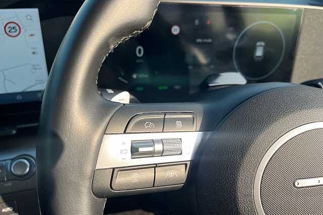 Hyundai KONA 1.6 H Gdi Advance Suv 5dr Petrol Hybrid Dct Euro 6 (s/s) (141 Ps) Atlas White