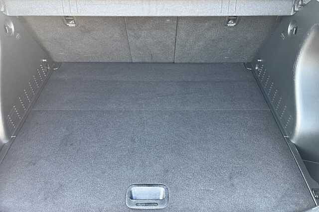 Hyundai KONA 1.6 H Gdi Advance Suv 5dr Petrol Hybrid Dct Euro 6 (s/s) (141 Ps) Atlas White