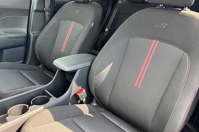 Hyundai KONA 65.4kwh N Line Suv 5dr Electric Auto (218 Ps) Abyss Black