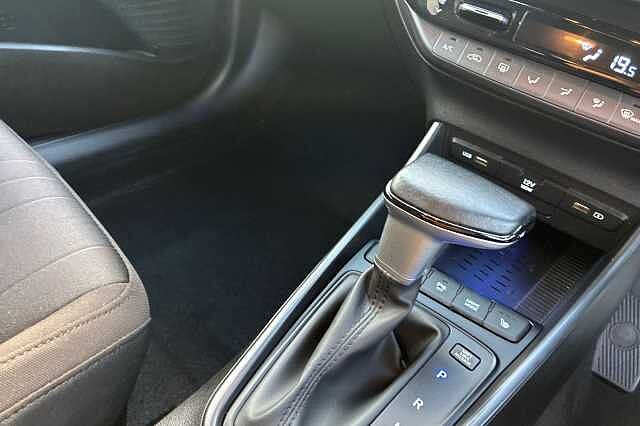 Hyundai BAYON 1.0 T Gdi Mhev Premium Suv 5dr Petrol Hybrid Dct Euro 6 (s/s) (100 Ps) Blue