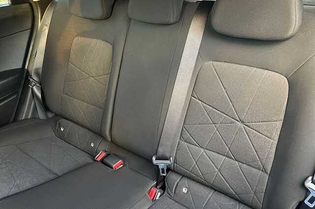 Hyundai BAYON 1.0 T Gdi Mhev Premium Suv 5dr Petrol Hybrid Dct Euro 6 (s/s) (100 Ps) Blue