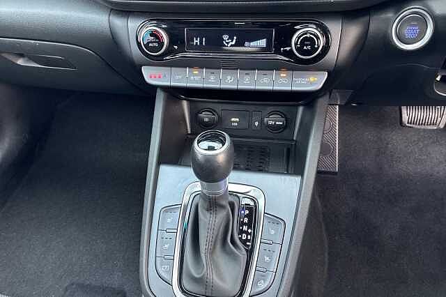 Hyundai KONA 1.6 H Gdi Ultimate Suv 5dr Petrol Hybrid Dct Euro 6 (s/s) (141 Ps) Black