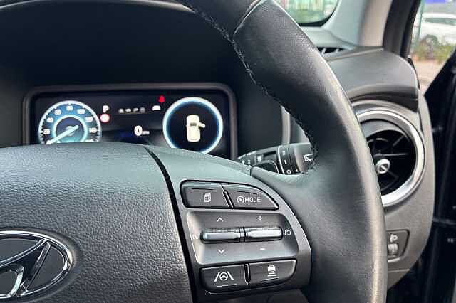 Hyundai KONA 1.6 H Gdi Ultimate Suv 5dr Petrol Hybrid Dct Euro 6 (s/s) (141 Ps) Black