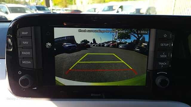 Hyundai I10 1.0 Premium Hatchback 5dr Petrol Auto Euro 6 (s/s) (63 ps) Green