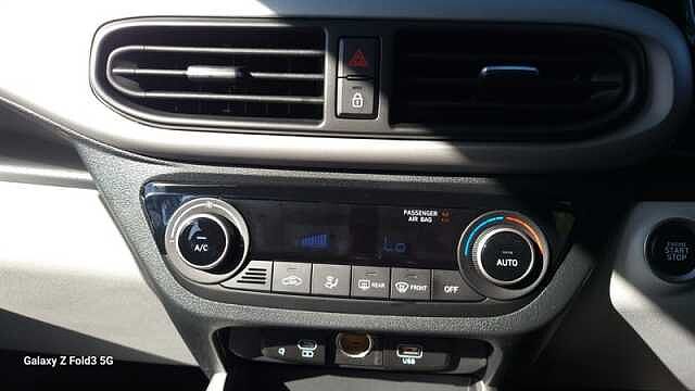 Hyundai I10 1.0 Premium Hatchback 5dr Petrol Auto Euro 6 (s/s) (63 ps) Green