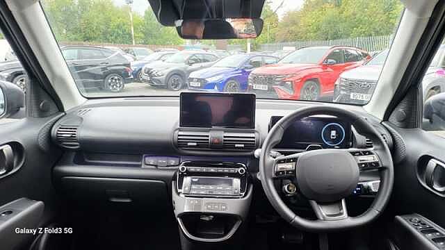 Hyundai INSTER Long Range 49kWh 02 SUV 5dr Electric Auto (115 ps) Blue