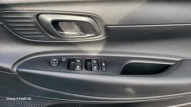 Hyundai I20 1.0 T-GDi MHEV SE Connect Hatchback 5dr Petrol Hybrid Manual Euro 6 (s/s) (100 p Blue