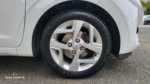 Hyundai I10 1.0 SE Connect Hatchback 5dr Petrol Manual Euro 6 (s/s) (67 ps) White