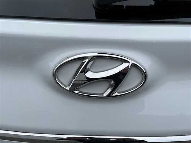 Hyundai KONA 1.6 h-GDi Premium SE SUV 5dr Petrol Hybrid DCT Euro 6 (s/s) (141 ps) White