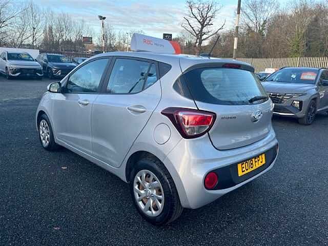 Hyundai i10 1.0 SE Hatchback 5dr Petrol Manual Euro 6 (66 ps)
