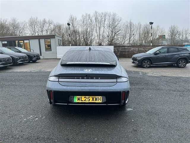 Hyundai IONIQ 6 77.4kWh Ultimate Saloon 4dr Electric Auto (228 ps) Blue