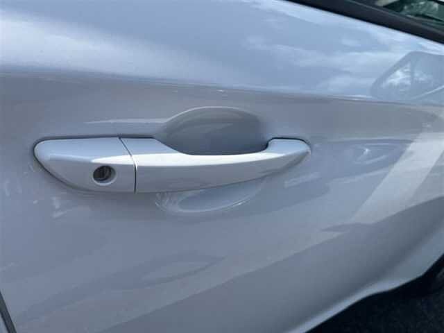 Hyundai KONA 1.6 h-GDi SE Connect SUV 5dr Petrol Hybrid DCT Euro 6 (s/s) (141 ps) White