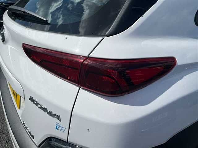Hyundai KONA 1.6 h-GDi SE Connect SUV 5dr Petrol Hybrid DCT Euro 6 (s/s) (141 ps) White