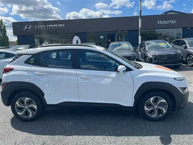 Hyundai KONA 1.6 h-GDi SE Connect SUV 5dr Petrol Hybrid DCT Euro 6 (s/s) (141 ps) White
