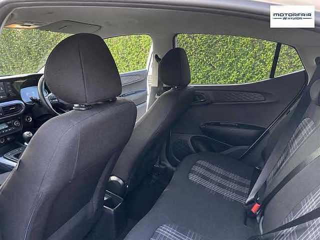 Hyundai I10 1.0 Premium Hatchback 5dr Petrol Manual Euro 6 (s/s) (67 ps) White